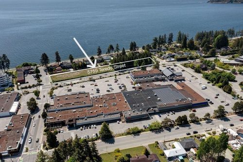 5759 Teredo St, Sechelt, BC, V0N3A0 | Card Image