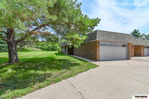3400 Neerpark Dr, Lincoln, NE, 68506-4527 | Card Image