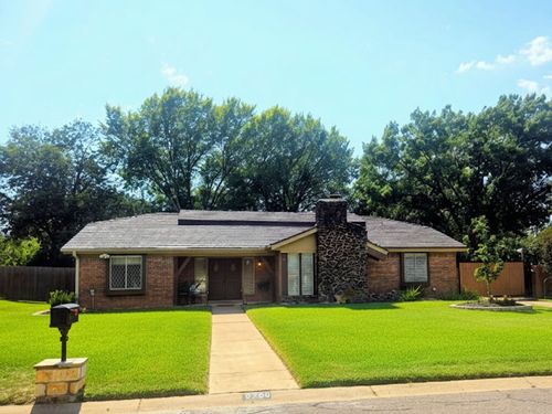 8709 Granite Ct, Fort Worth, TX, 76179-3018 | Card Image