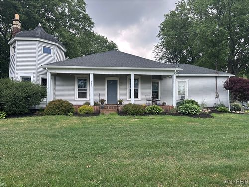 8015 Versailles Rd, Angola, NY, 14006-9725 | Card Image