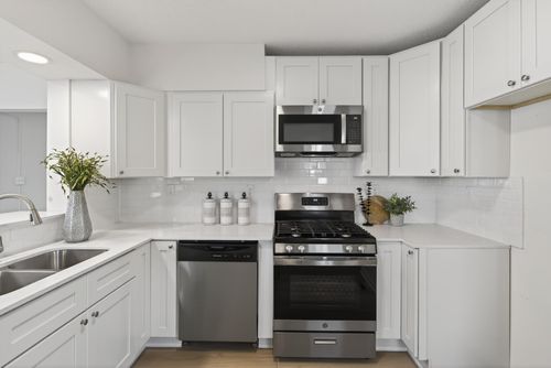1627 Thomas Ave N, Minneapolis, MN, 55411-2915 | Card Image