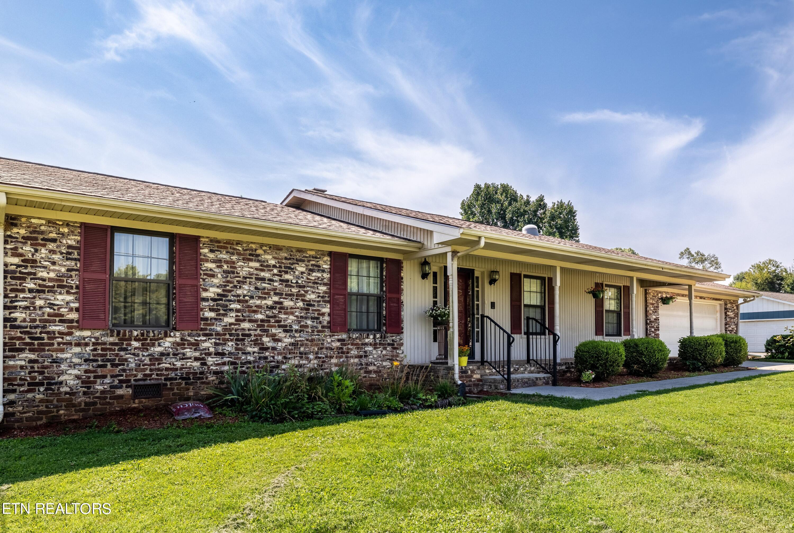 Oxford Hills Dr, Maryville, TN 37803