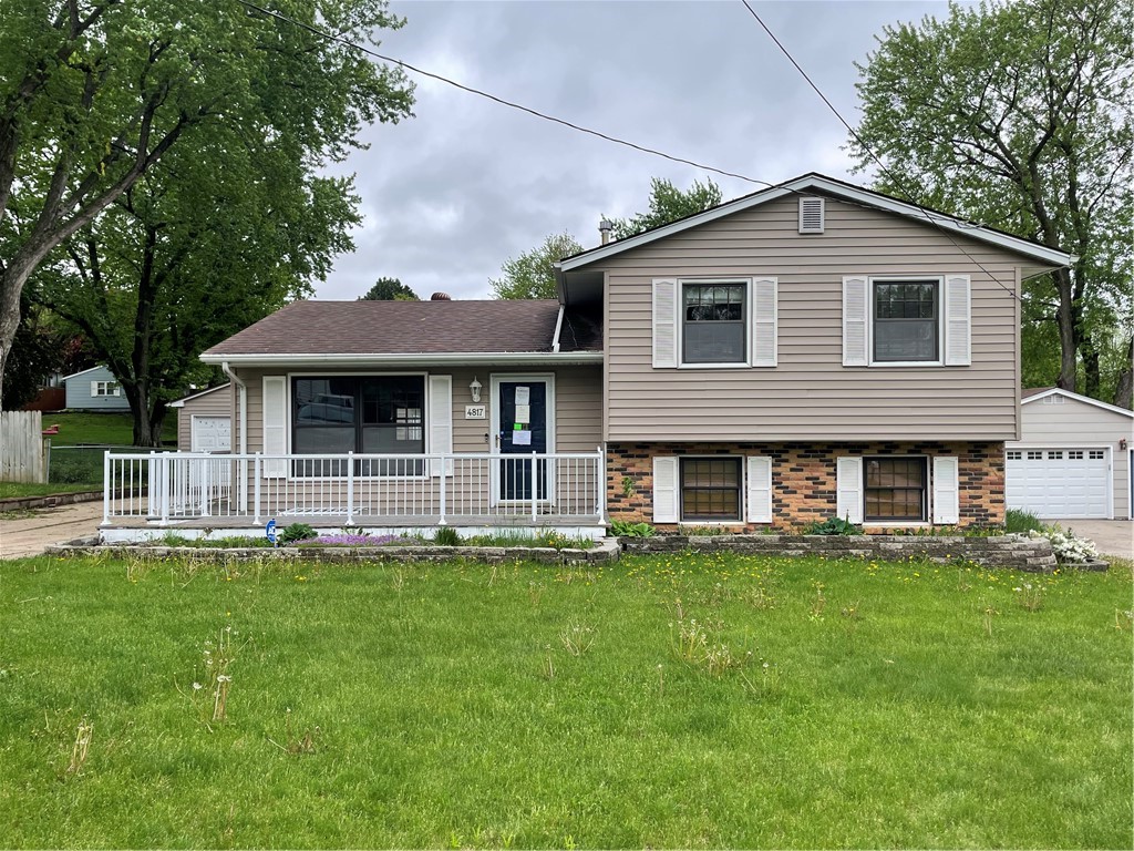 Walnut Dr, Pleasant Hill, IA 50327