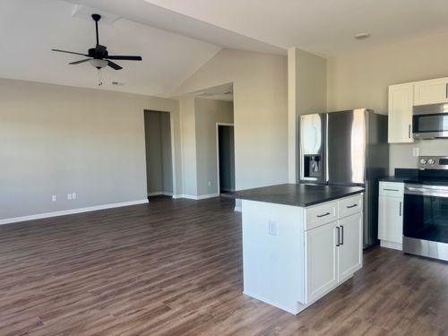 102 Last Chance Dr, Georgetown, KY, 40324-8773 | Card Image