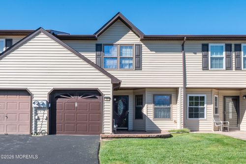 40 Atlantis Ter, Freehold, NJ, 07728-3742 | Card Image