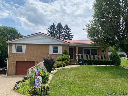 213 Sunapee Dr, Johnstown, PA, 15904-3615 | Card Image
