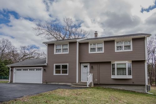 336 Paper Mill Rd, Westfield, MA, 01085-1748 | Card Image