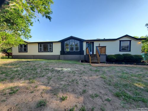 305 County Road 3821, San Antonio, TX, 78253-6895 | Card Image
