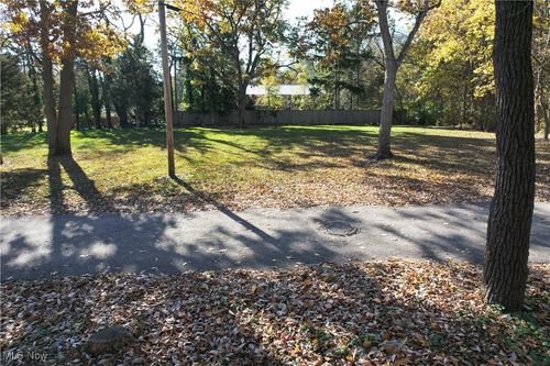 3662 E Rock Cliff Dr, Port Clinton, OH, 43452-2735 | Card Image