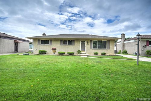 14320 Hillsdale Drive, Sterling Heights, MI, 48313 | Card Image