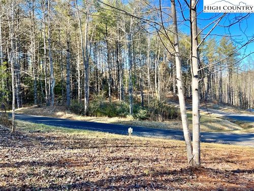 2 Crescent Ridge Drive, Lenoir, NC, 28645 | Card Image