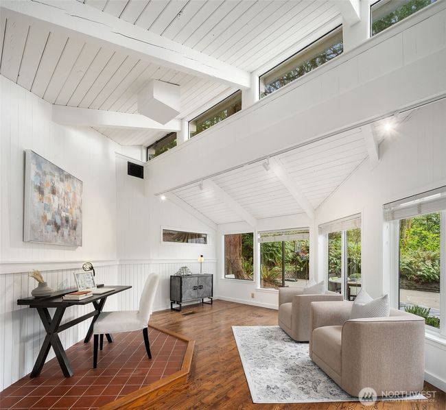 8475 Se 45 Th St, House other with 4 bedrooms, 3 bathrooms and 2 parking in Mercer Island WA | Image 15