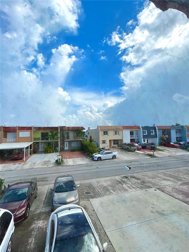 857 W 79 Th Pl, House other with 3 bedrooms, 3 bathrooms and null parking in Hialeah FL | Image 18