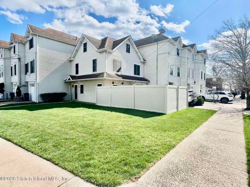 200 Dongan Hills Ave, Staten Island, NY, 10305-1212 | Card Image
