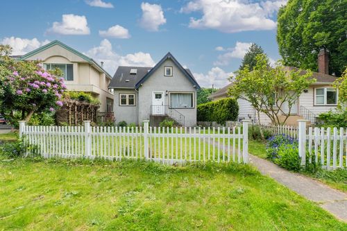 922 Park Dr, Vancouver, BC, V6P2J4 | Card Image