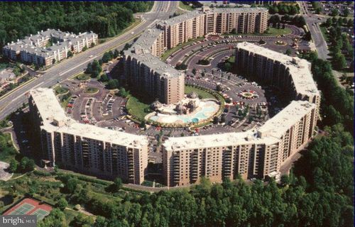 unit-306-8370 Greensboro Dr, MCLEAN, VA, 22102-3516 | Card Image