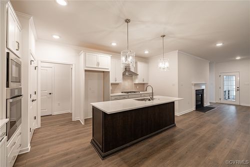 6715 Mayland Ridge Ln, Moseley, VA, 23120-1939 | Card Image