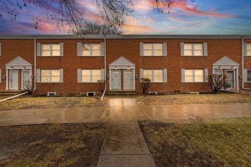 996 Cleveland Ave S, Saint Paul, MN, 55116-1866 | Card Image