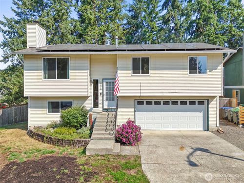 23306 Se 264th St, Maple Valley, WA, 98038-6825 | Card Image