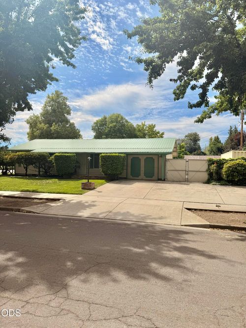601 Souvenir Street, Medford, OR, 97501 | Card Image