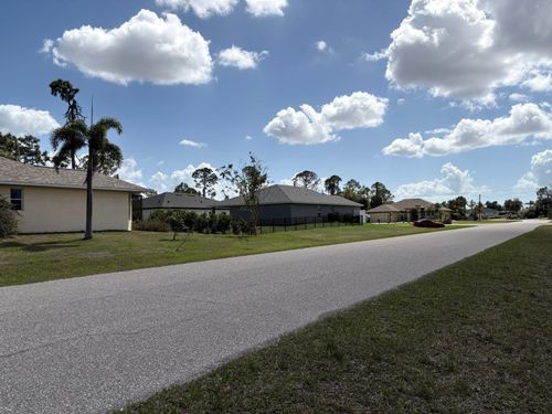 196 Linda Lee Dr, Rotonda West, FL, 33947-4832 | Card Image