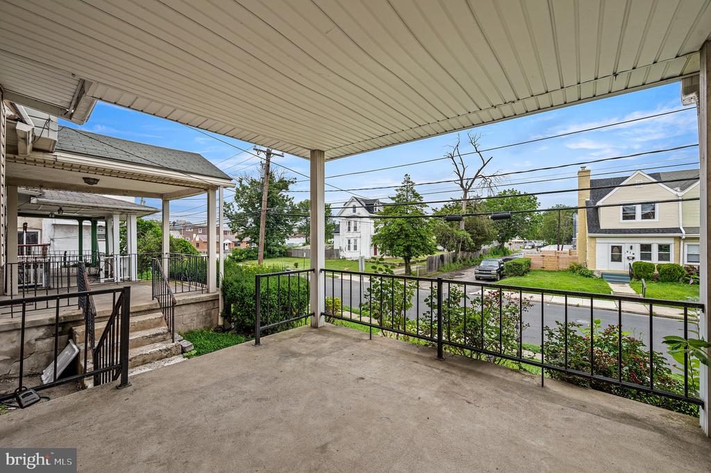 Residential in LANSDOWNE 2