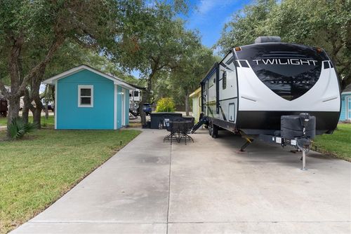 lot-33-1402 W Corpus Christi St, Rockport, TX, 78382-6441 | Card Image