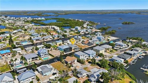 222 Flamingo St, FORT MYERS BEACH, FL, 33931-4312 | Card Image