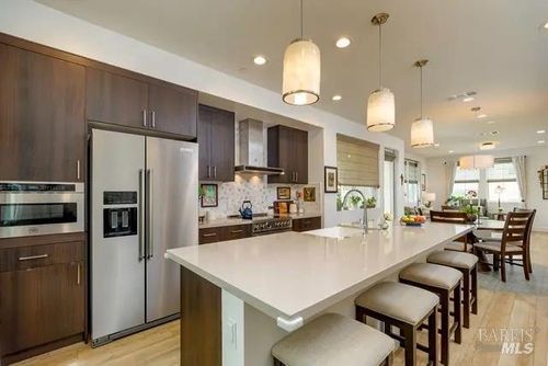 715 Rockview Rd, Novato, CA, 94949-5076 | Card Image