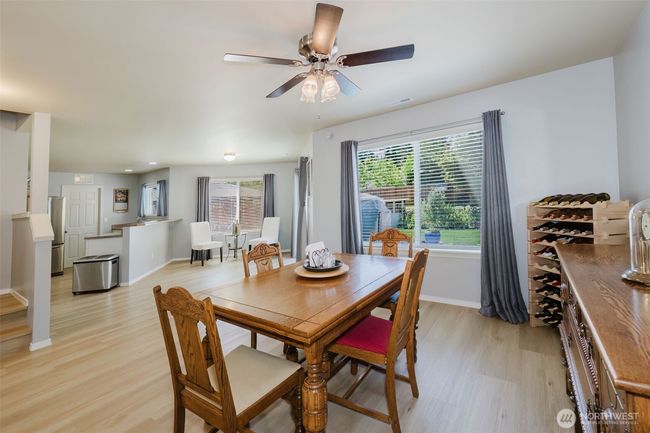 Large dining area | Image 10