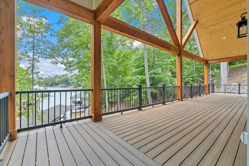 40 Kings Way, Wirtz, VA, 24184 | Card Image