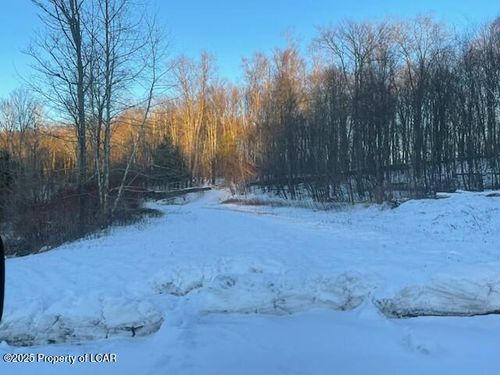 263 Victory Ln, Dalton, PA, 18414-8216 | Card Image