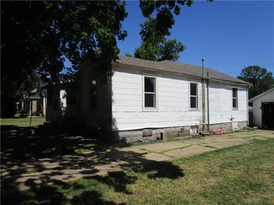 1003 E 2nd Street, House other with 3 bedrooms, 1 bathrooms and null parking in Pana IL | Image 3