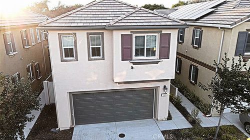 202 Laurel Cir, Vista, CA, 92081 | Card Image
