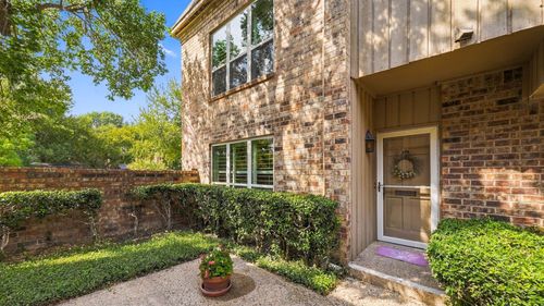 4325 Bellaire Dr S, Fort Worth, TX, 76109-5121 | Card Image