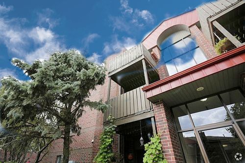 j-1350 Brook St, St. Charles, IL, 60174-1653 | Card Image