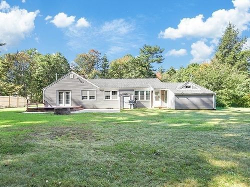 436 Center St, Hanover, MA, 02339-2668 | Card Image