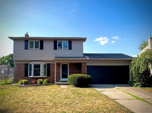 39192 Howell St, Livonia, MI, 48154-4717 | Card Image
