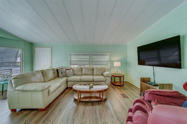 148 Gull Aire Blvd, House other with 2 bedrooms, 2 bathrooms and null parking in OLDSMAR FL | Image 8