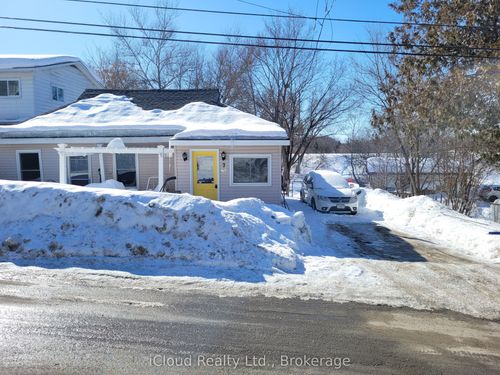 7 N Dufferin St, Huntsville, ON, P1H1X3 | Card Image