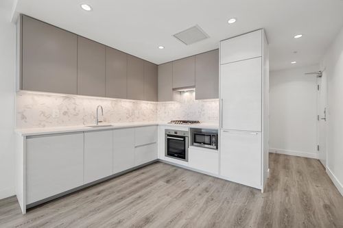 409-8138 Fraser St, Vancouver, BC, V5X0J8 | Card Image