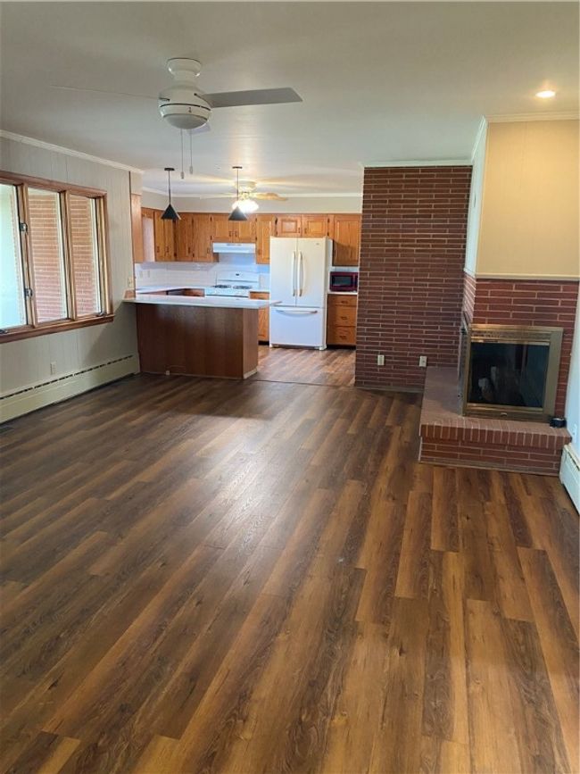 Dining/Family | Image 10