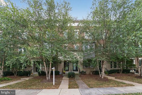 22796 Breezy Hollow Dr, BRAMBLETON, VA, 20148-5736 | Card Image