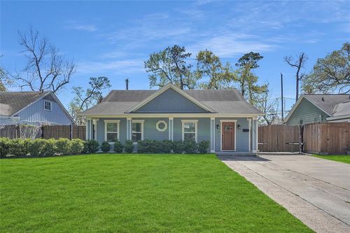 1035 W 43rd St, Houston, TX, 77018-4301 | Card Image