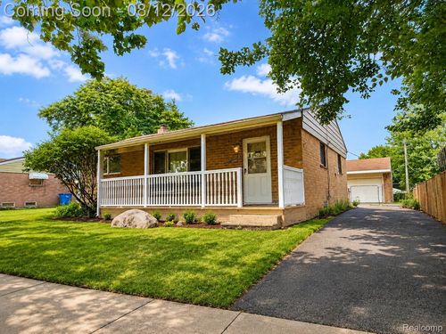 26540 Hoover Rd, Warren, MI, 48089-1137 | Card Image