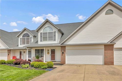 363 Northcoast Point Dr, Eastlake, OH, 44095-1751 | Card Image