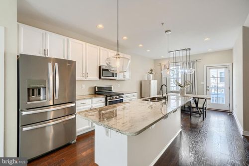 305 Davage Ln, TOWSON, MD, 21286-5104 | Card Image