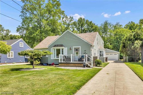 24323 Smith Ave, Westlake, OH, 44145-4818 | Card Image