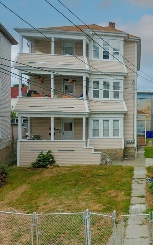 289 5th St, Fall River, MA, 02721-6880 | Card Image