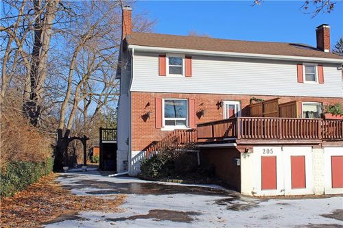 {{alt}} | Card Image